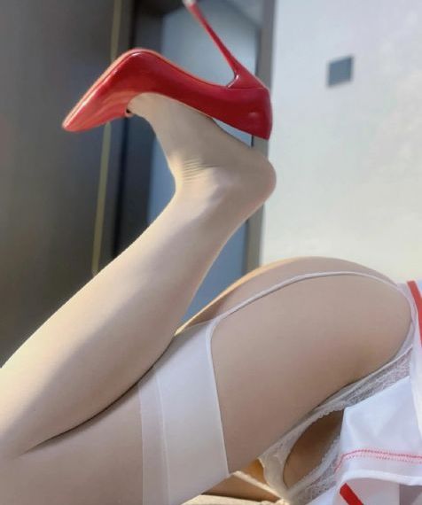 娇妻被老头玩弄hd在线观看_原版加长影视大全在线观看