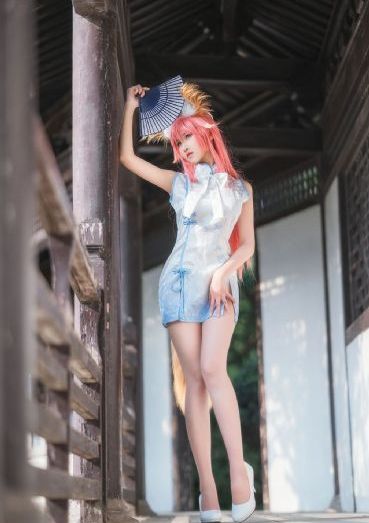 亚洲千人探花一区二区_啦啦高清免费观看电视剧