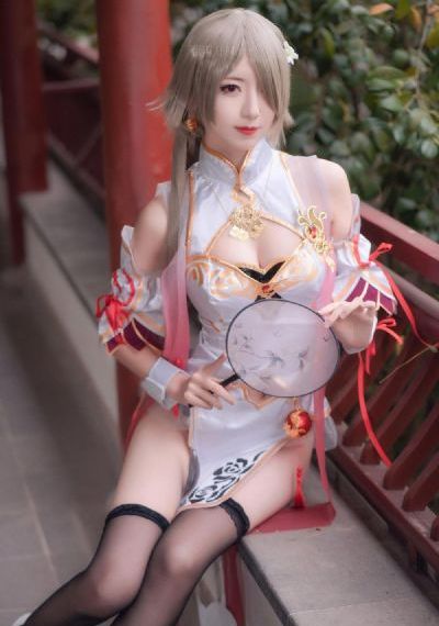 一个人WWW在线观看免费下载_看看屋高清视频在线观看