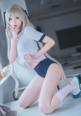 小小蜜桃免费观看电视剧_2018国语最新电影在线观看